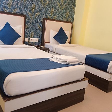 Hotel Janki International Sigra 2 Km From Kashi Vishwanath Temple Varanasi Exterior photo