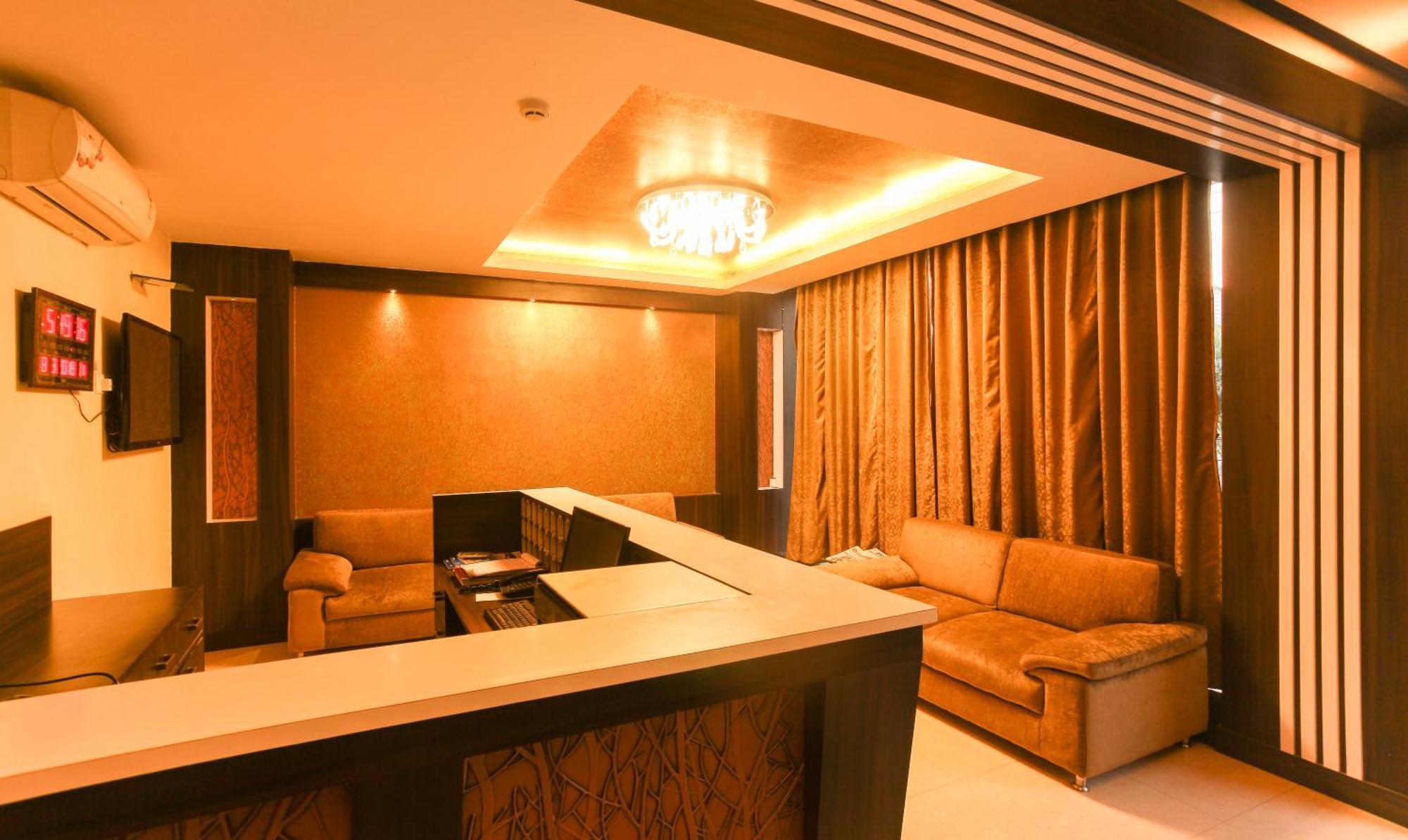 Hotel Janki International Sigra 2 Km From Kashi Vishwanath Temple Varanasi Exterior photo