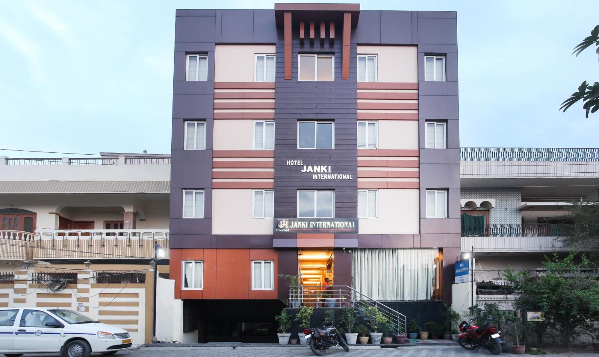 Hotel Janki International Sigra 2 Km From Kashi Vishwanath Temple Varanasi Exterior photo
