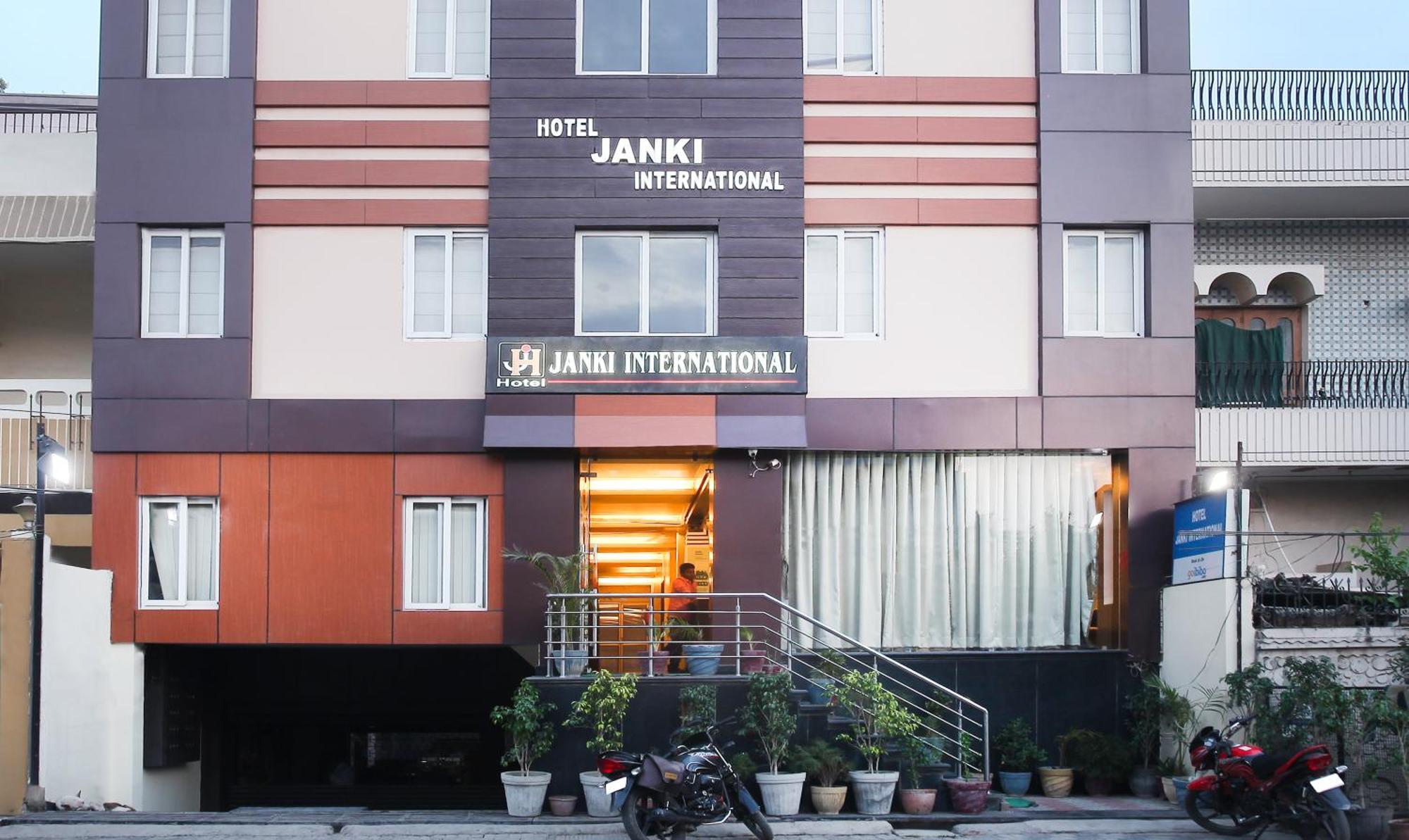 Hotel Janki International Sigra 2 Km From Kashi Vishwanath Temple Varanasi Exterior photo